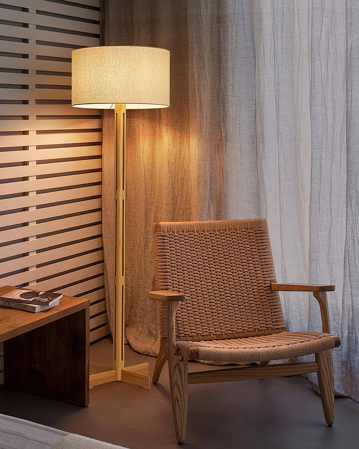 Velisella Floor Lamp
