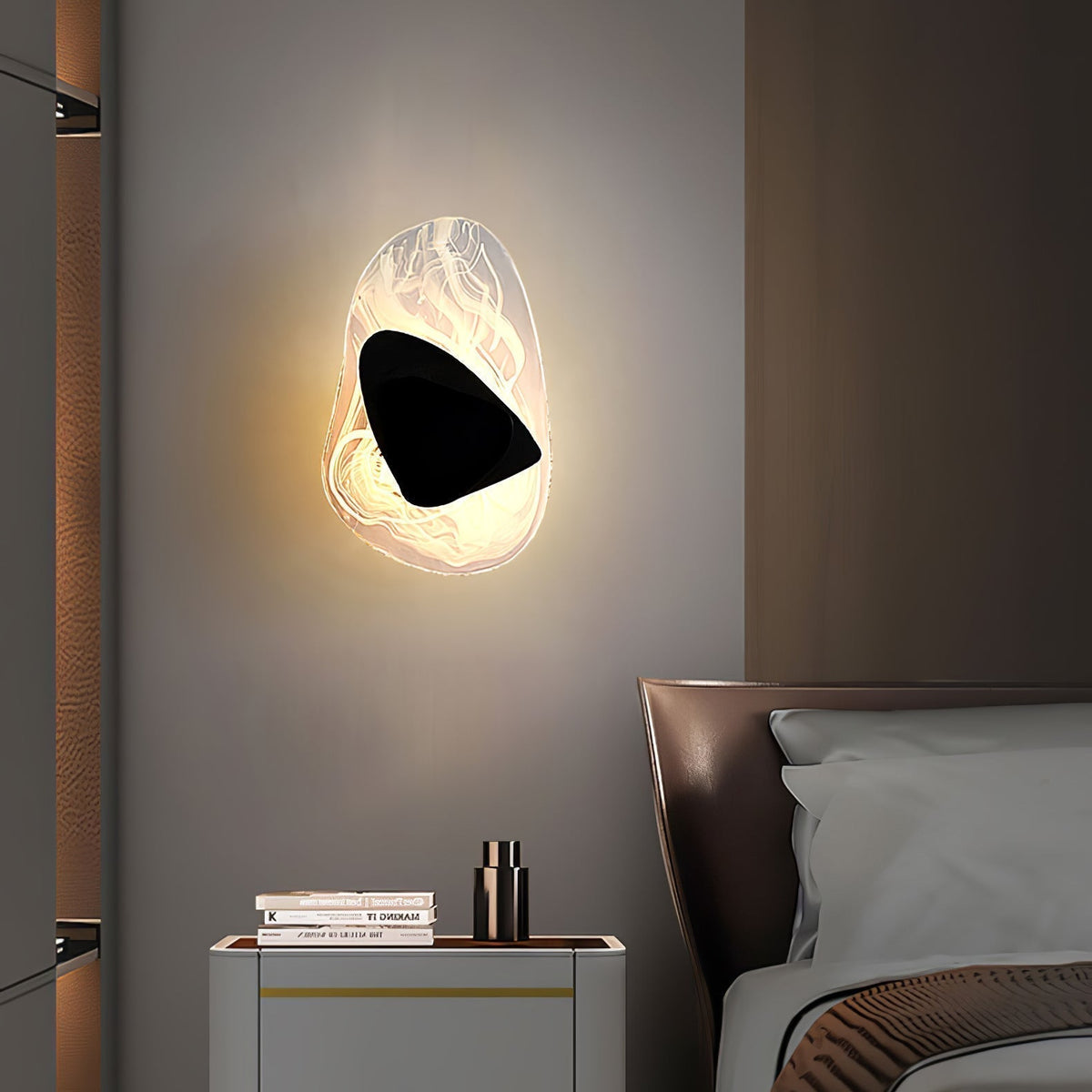 Wuvitos Artistic Black Glass Wall Lamp