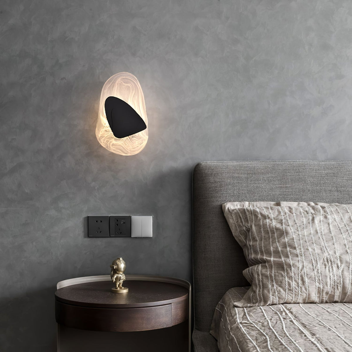 Wuvitos Artistic Black Glass Wall Lamp