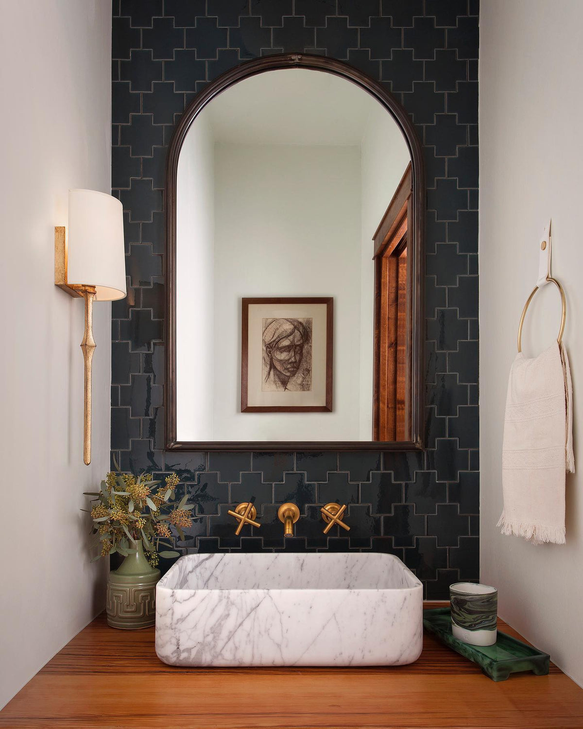 Reneraria Wall Lamp