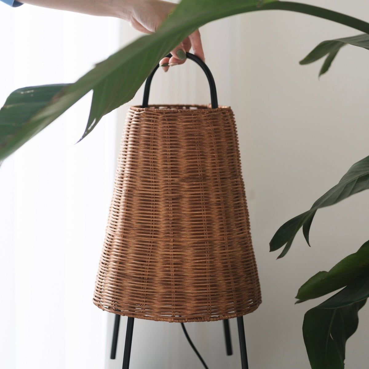Ravora Coastal Table Lamp