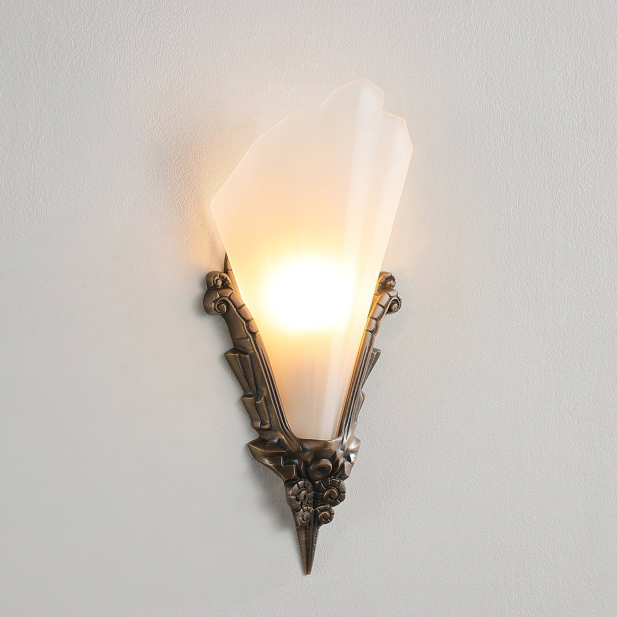 Sorivaine Sconce