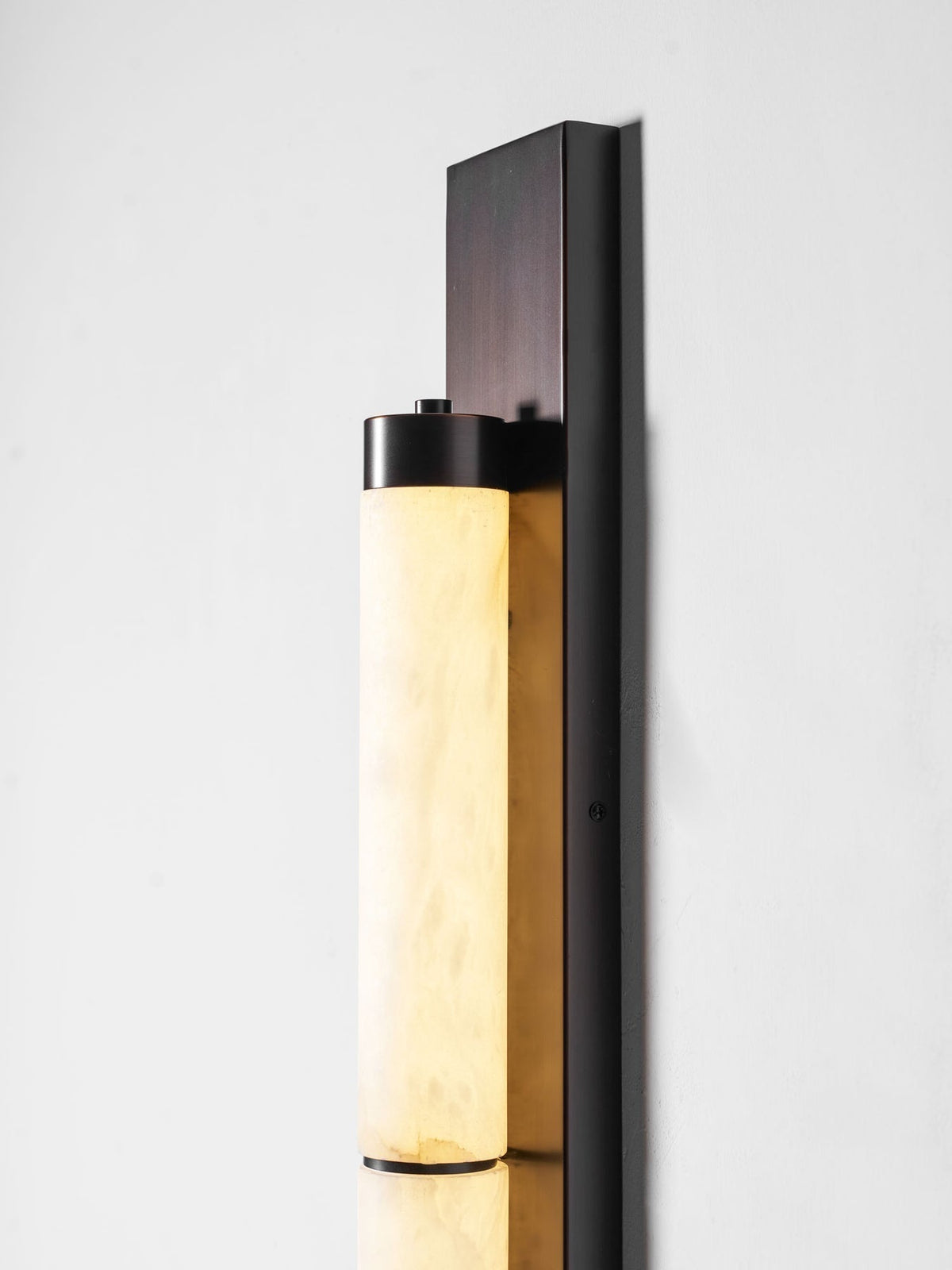 Haelan Wall Lamp