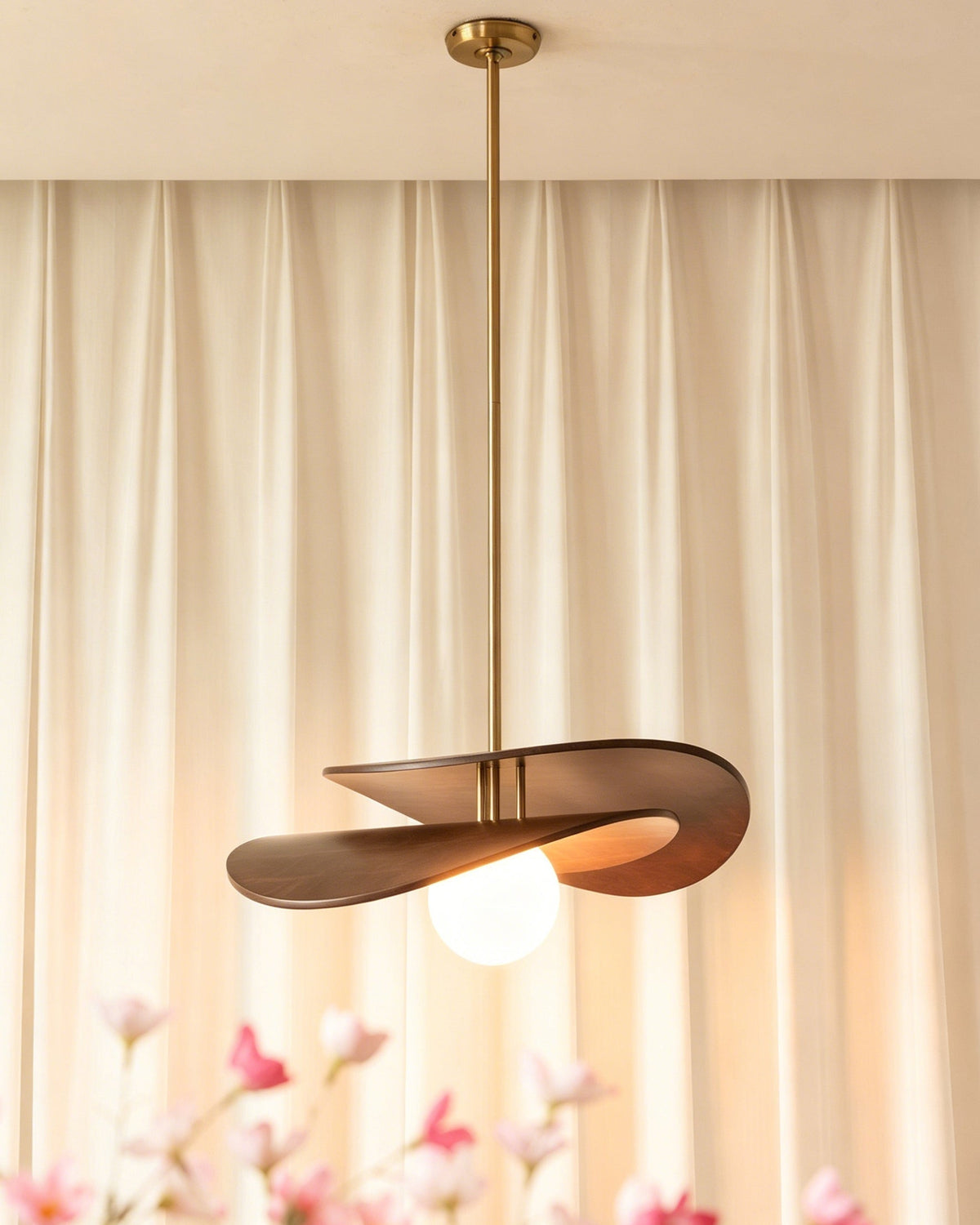 Avenenelia Vane Pendant Light