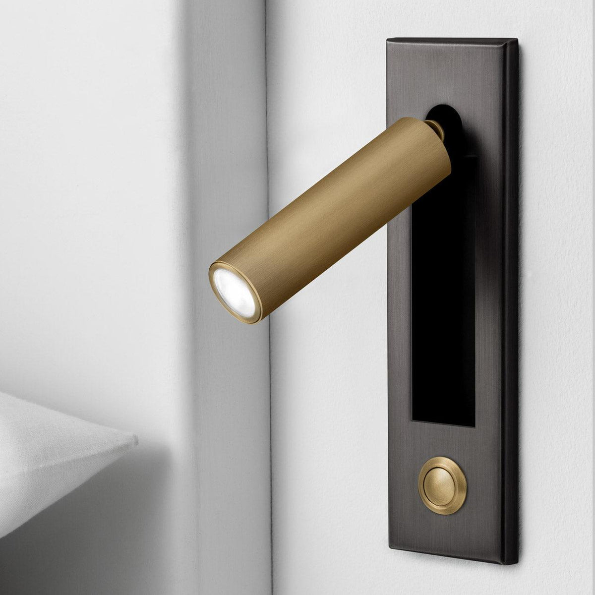 Everwick Embedded Bedside Indoor Wall Light