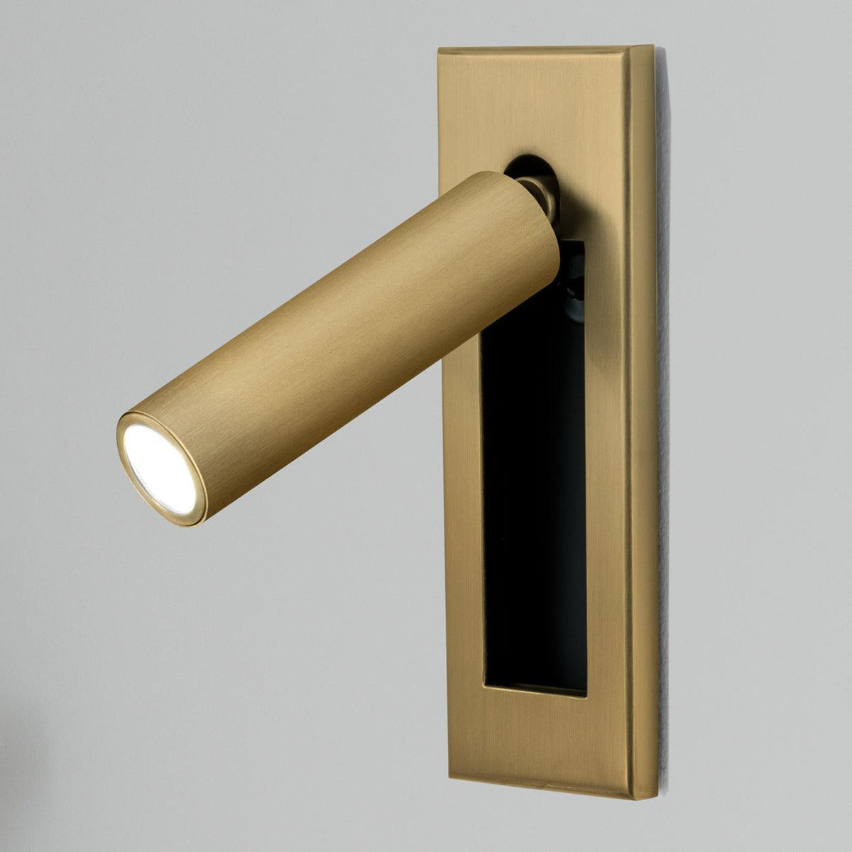 Velerelia Embedded Bedside Plug-in Sconce Wall lamp