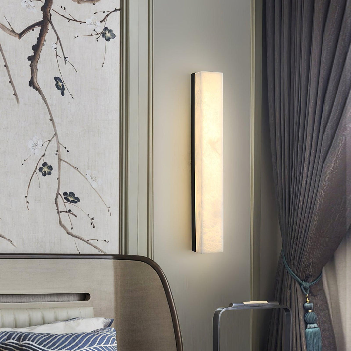 Nivivette Pillar Alabaster Wall Lamp