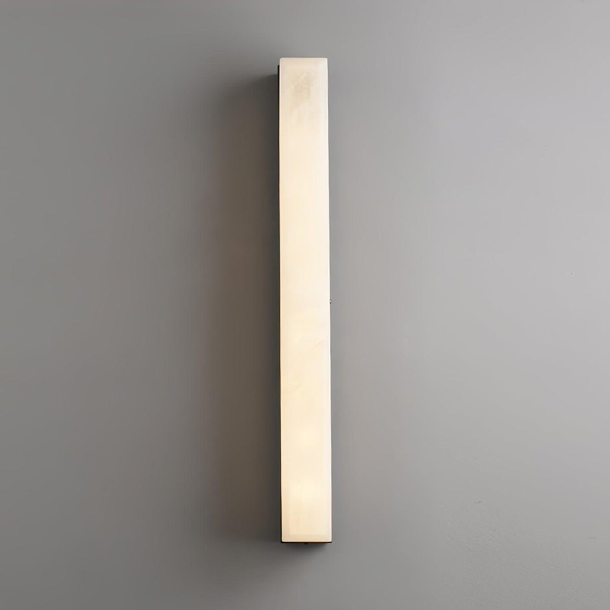 Menepuk Linear Brass Alabaster Wall Lamp