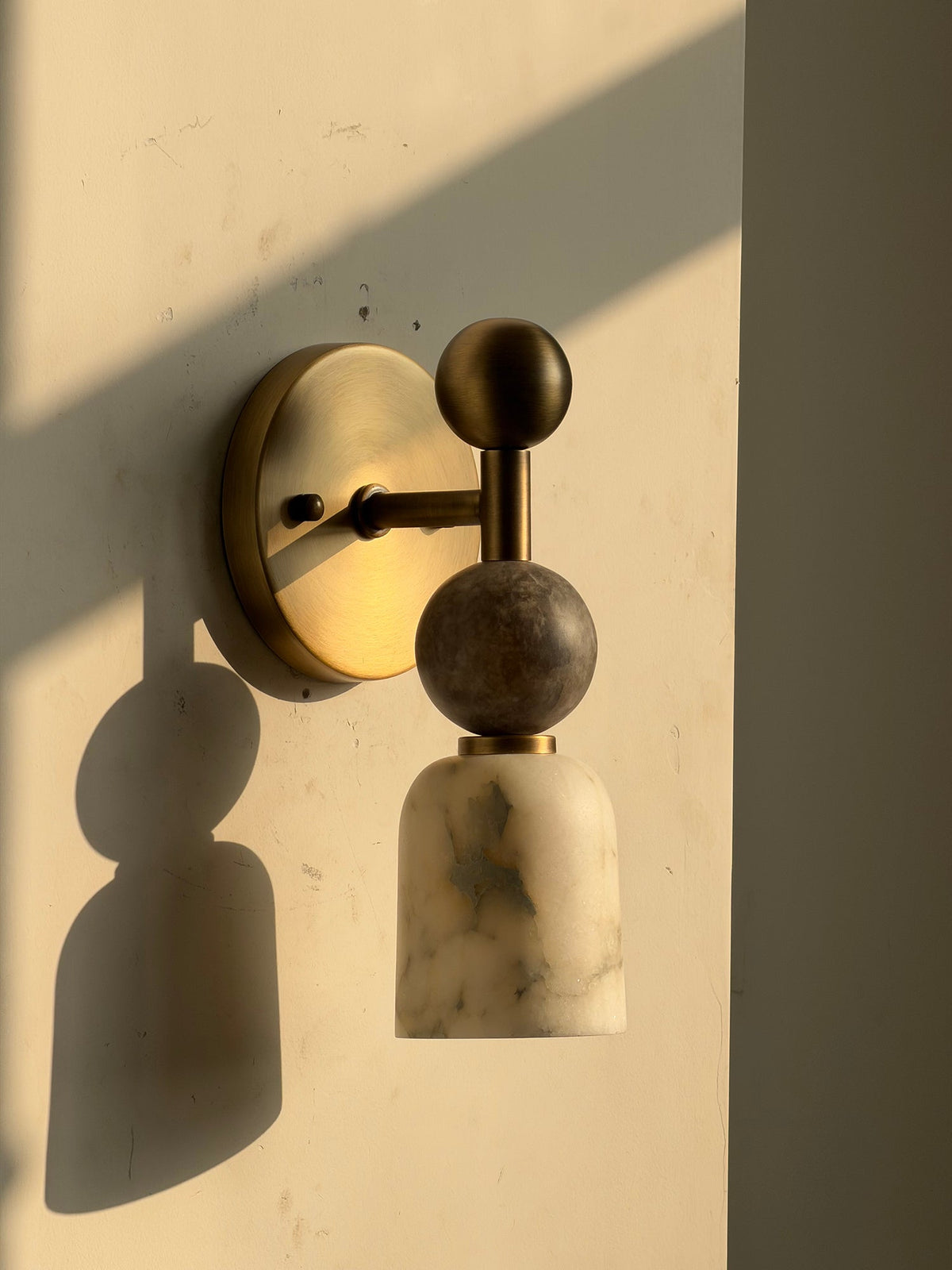 Serafin Alabaster Wall Lamp
