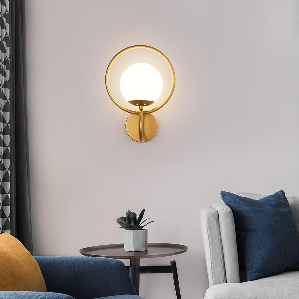 Zesilan Glass Wall Light