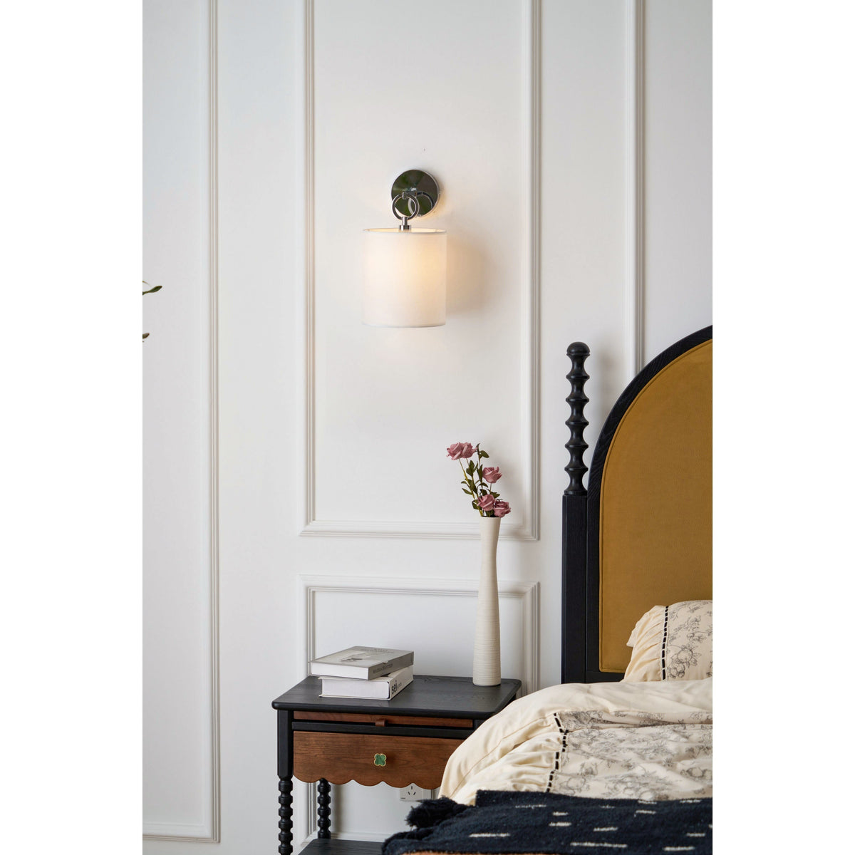 Calenina Wall Lamp