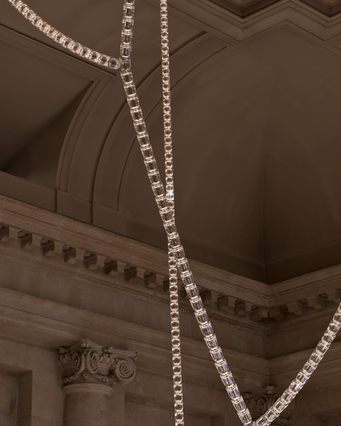 Nexus Gold  Crystal Chandelier - 元字段测试