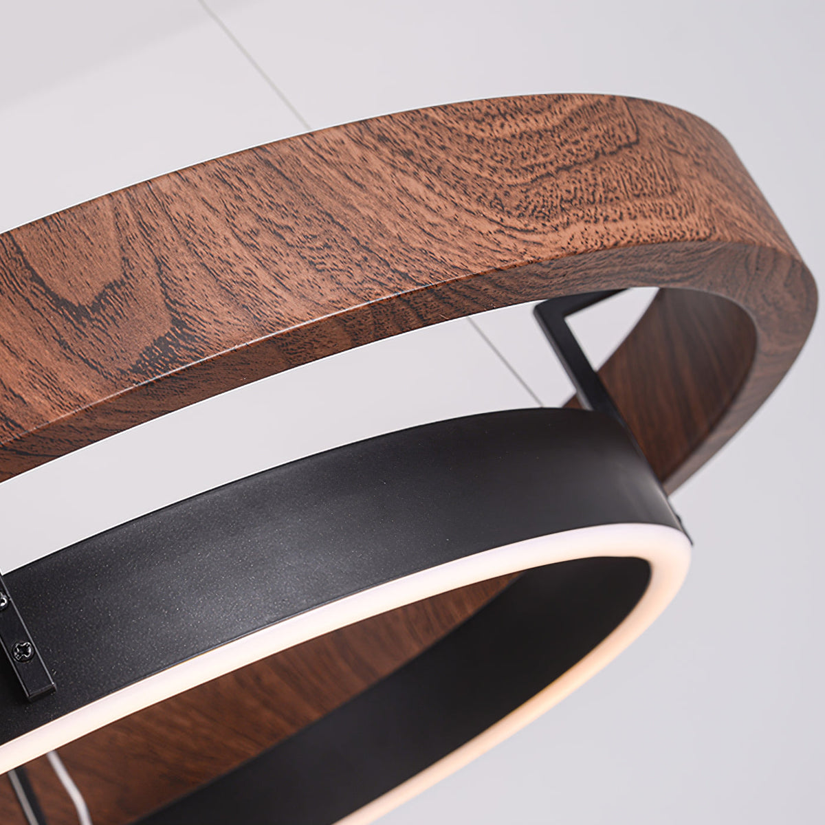 Tirinun Ring Wood Chandelier