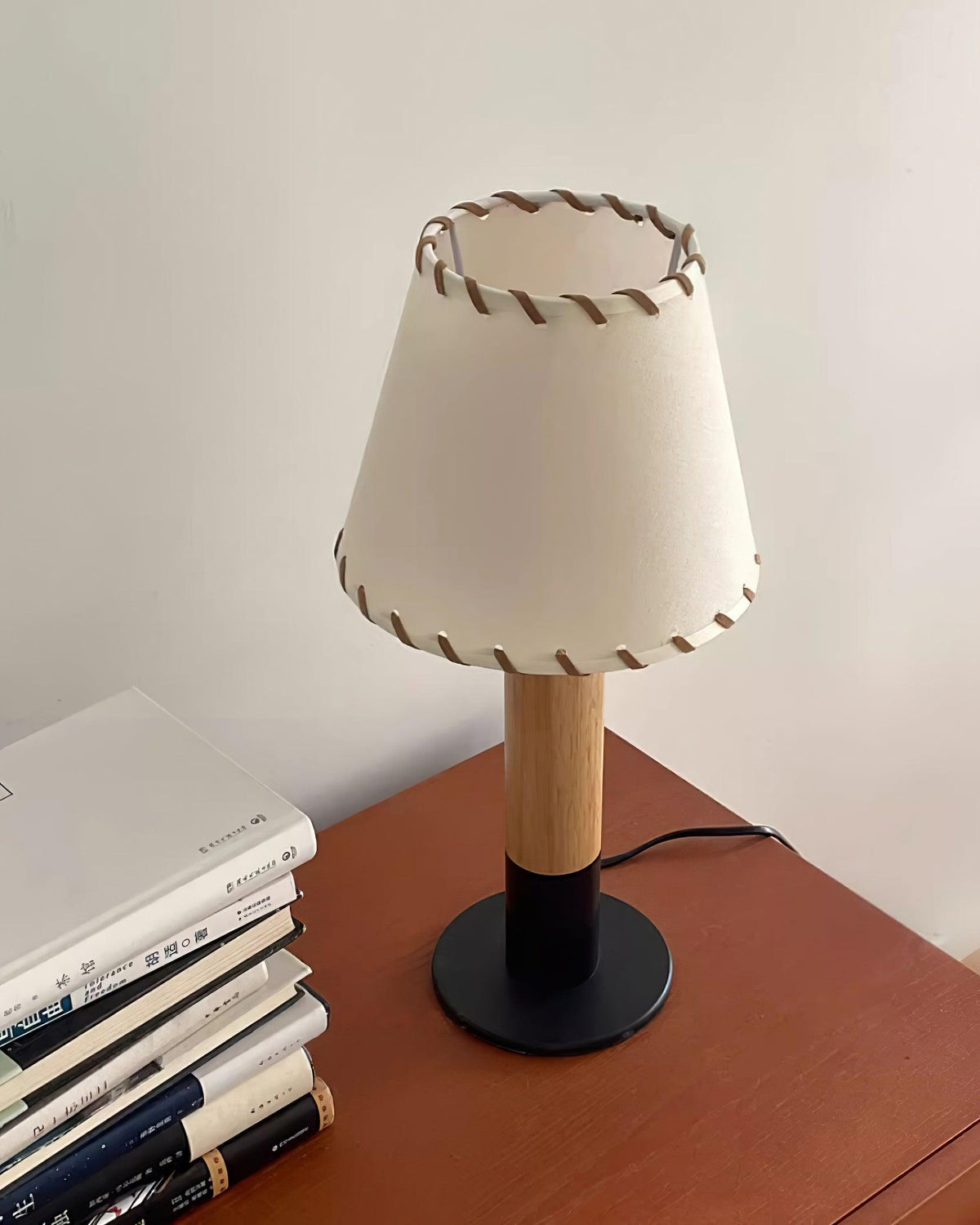 Virainina Table Lamp