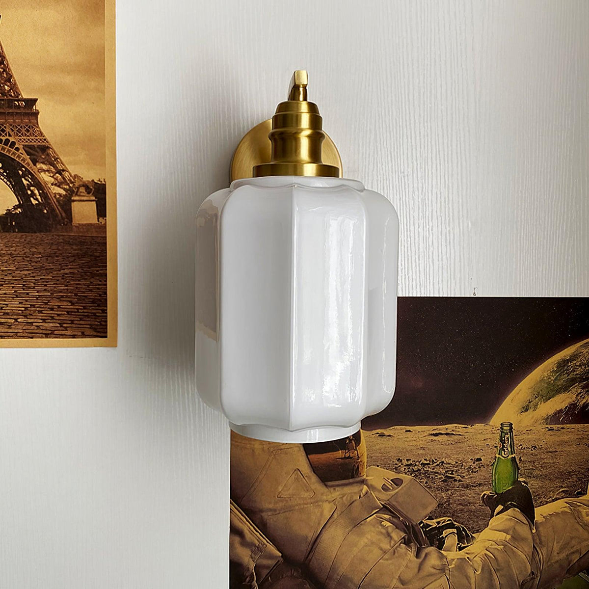 Lokeped Glass Wall Lamp