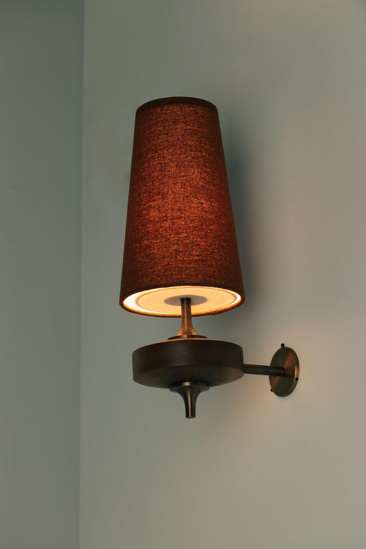 Nydorisra Vintage Antique Brass Wall Lamp-Relic Pieces