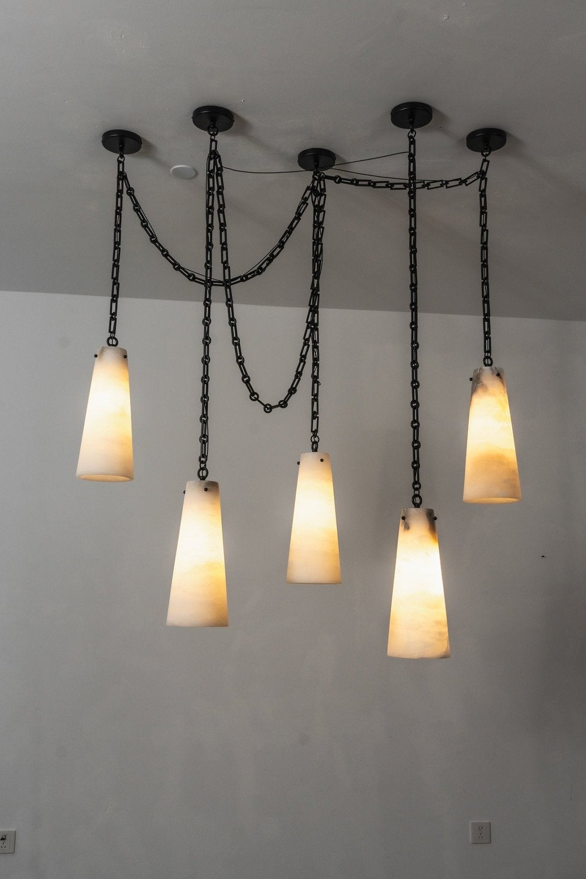 Teriisira Industrial Cascade Chain Chandelier