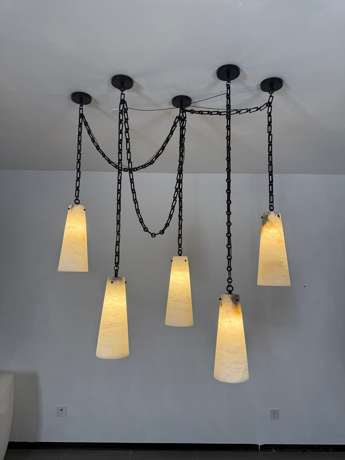 Teriisira Industrial Cascade Chain Chandelier