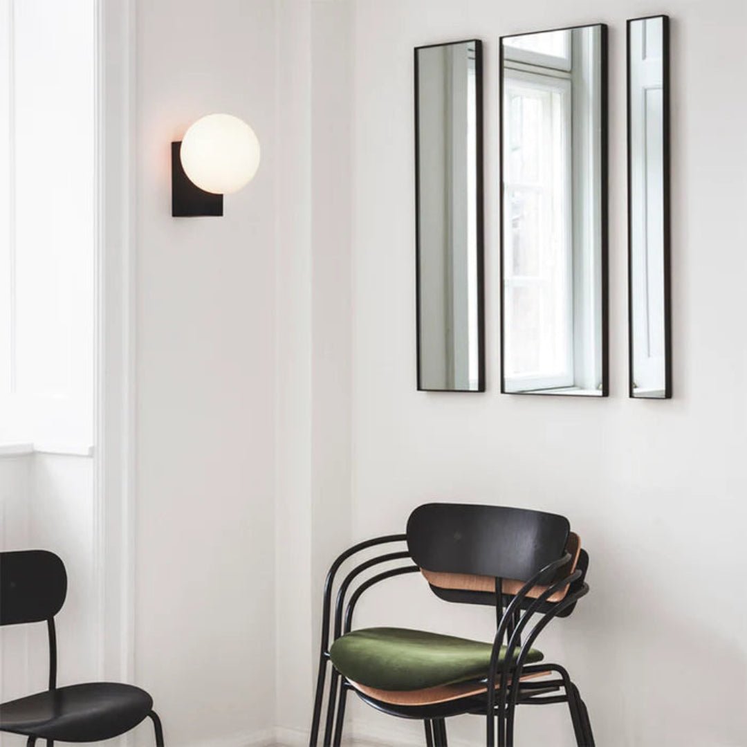Vantheir Wall Lamp