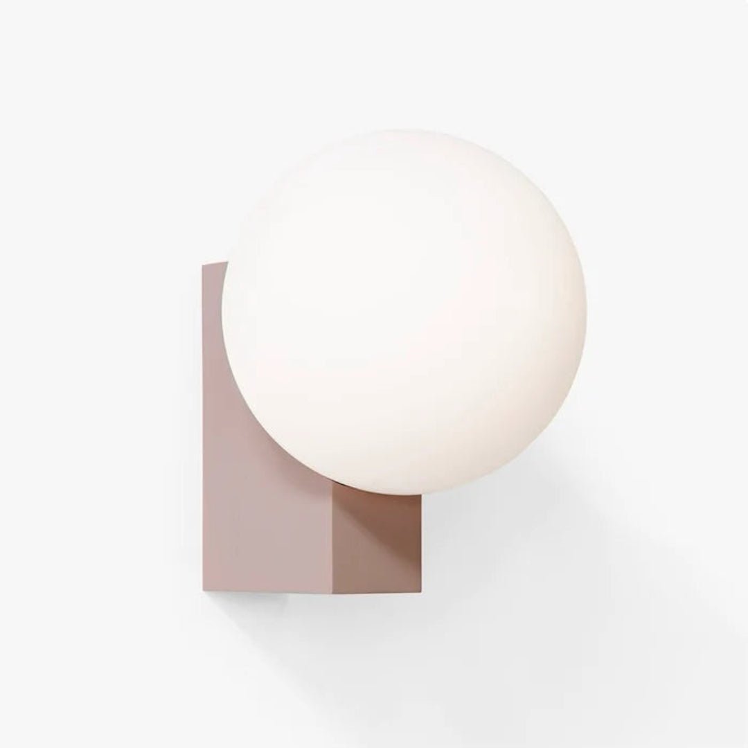 Vantheir Wall Lamp
