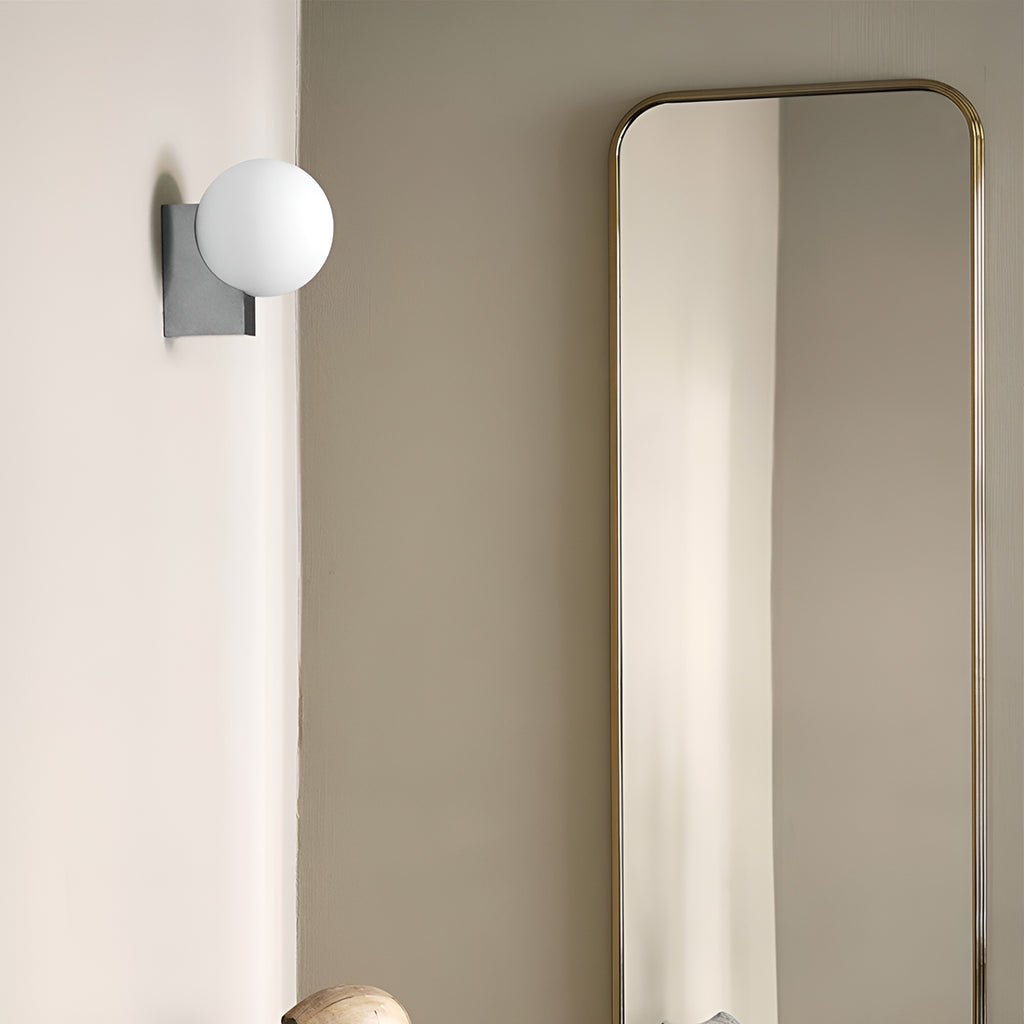 Vantheir Wall Lamp