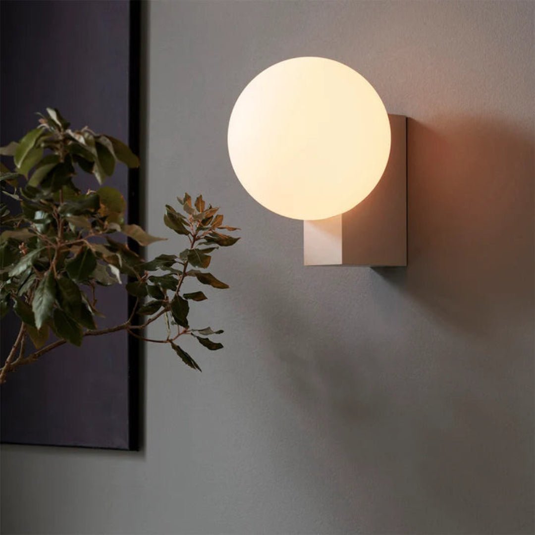 Vantheir Wall Lamp