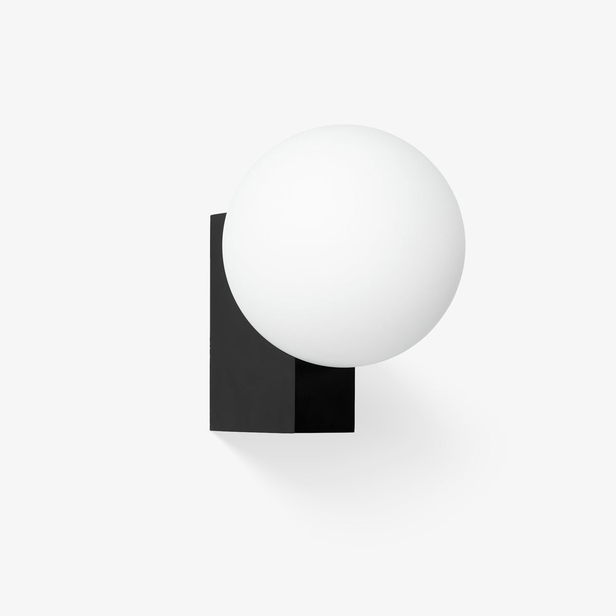 Vantheir Wall Lamp