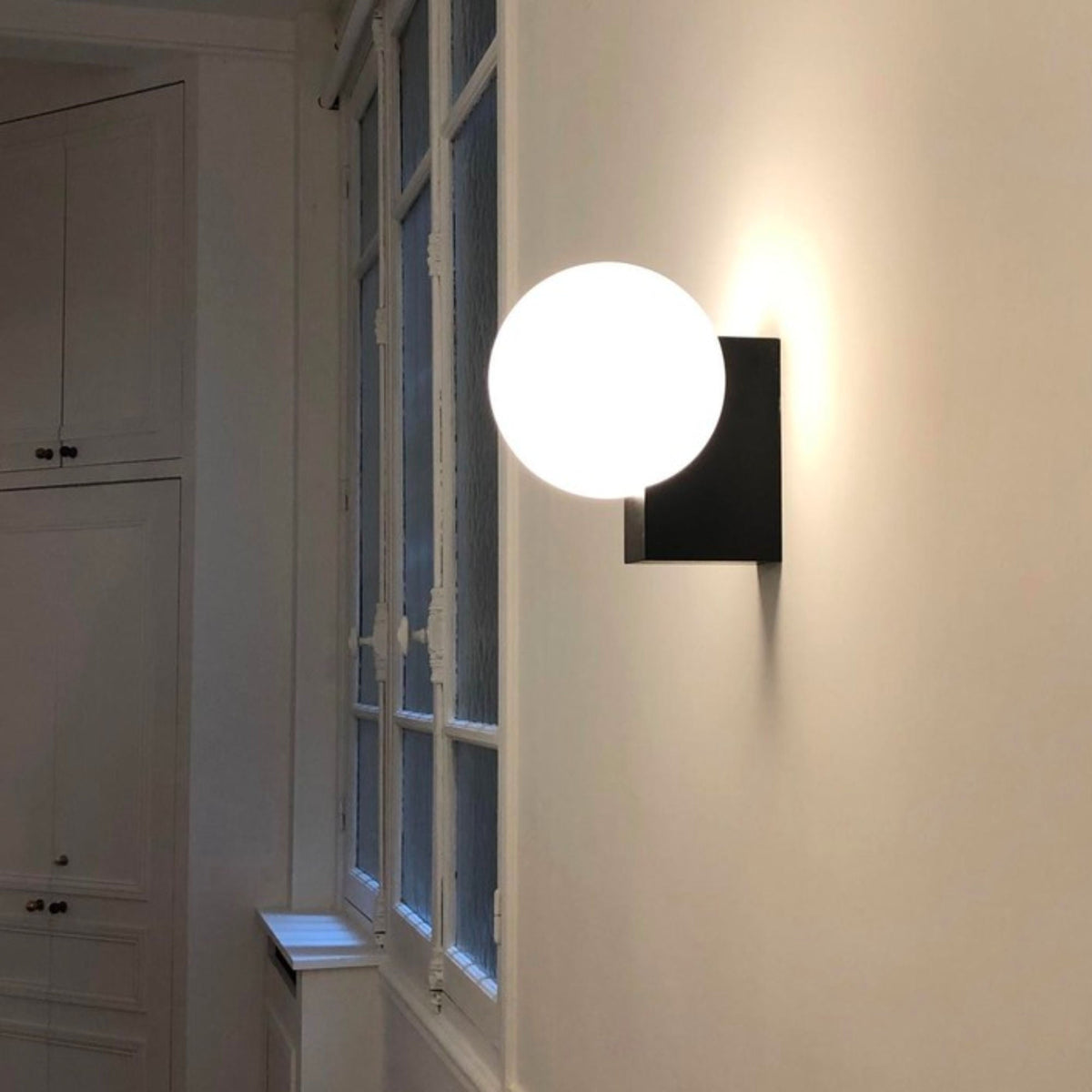 Vantheir Wall Lamp