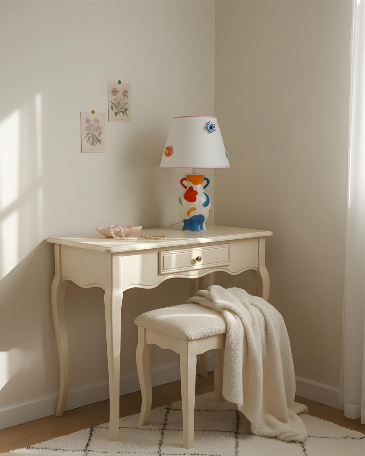 Aveninella Table Lamp