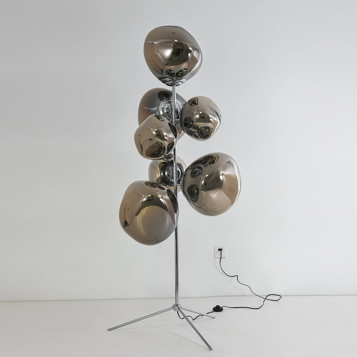 Calalielle Floor Lamp