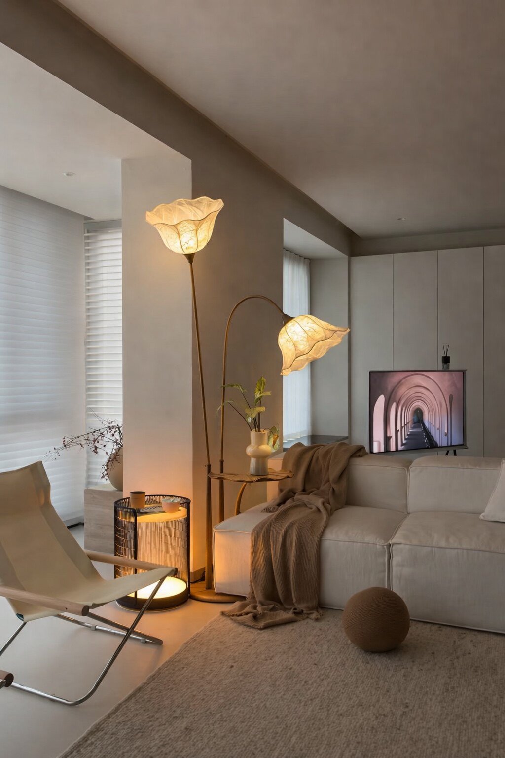 Avenelle Lotus Bloom Floor Lamp