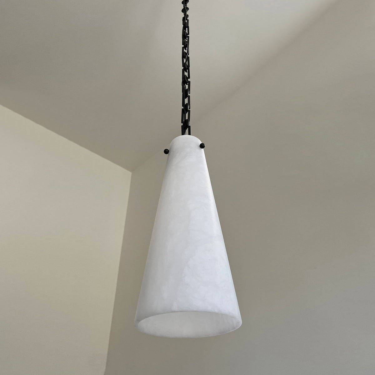 Nivivissa Alabaster Chandelier
