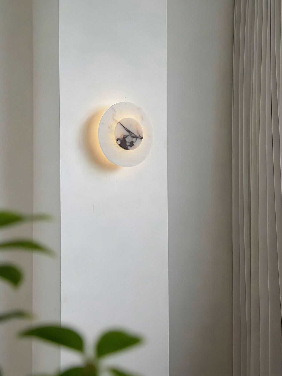 Lunavelle Halo Wall Lamp