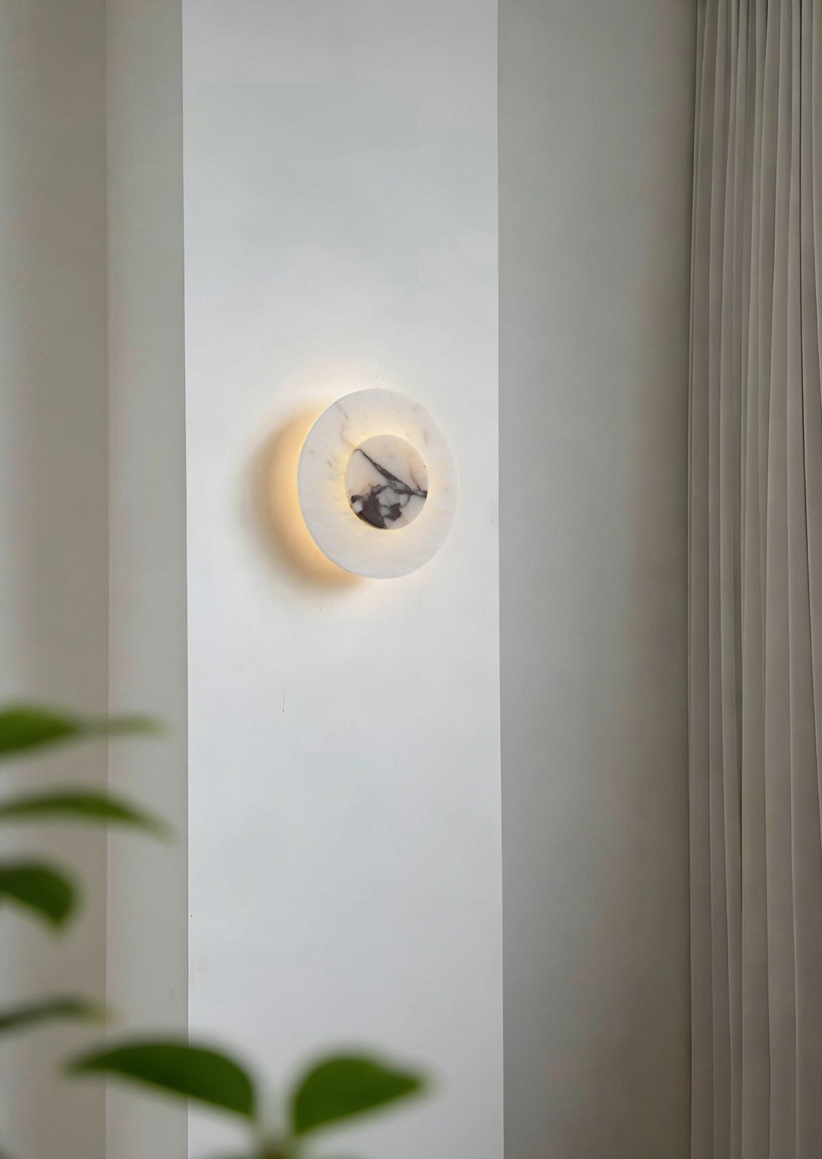Lunavelle Halo Wall Lamp