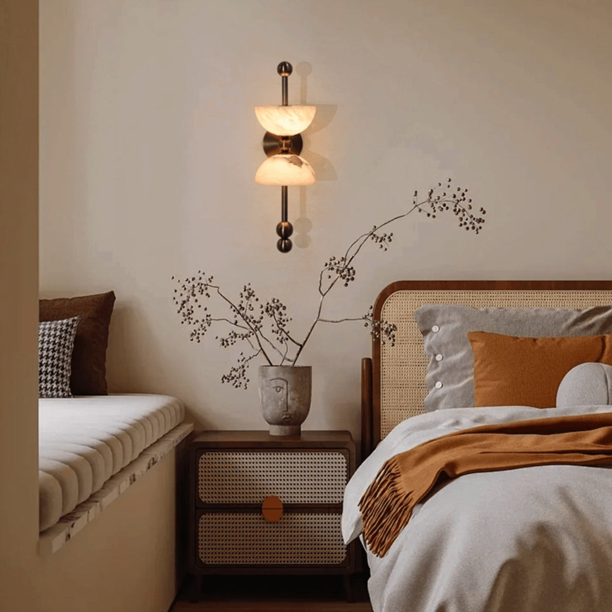Caluaine Wall Lamp