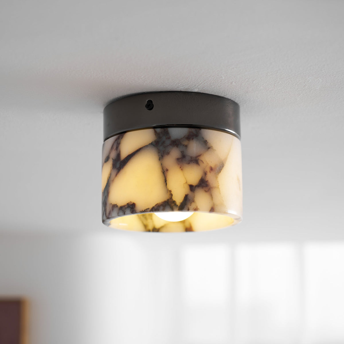 Ivinir Round Marble Ceiling Lamp-Relic Pieces