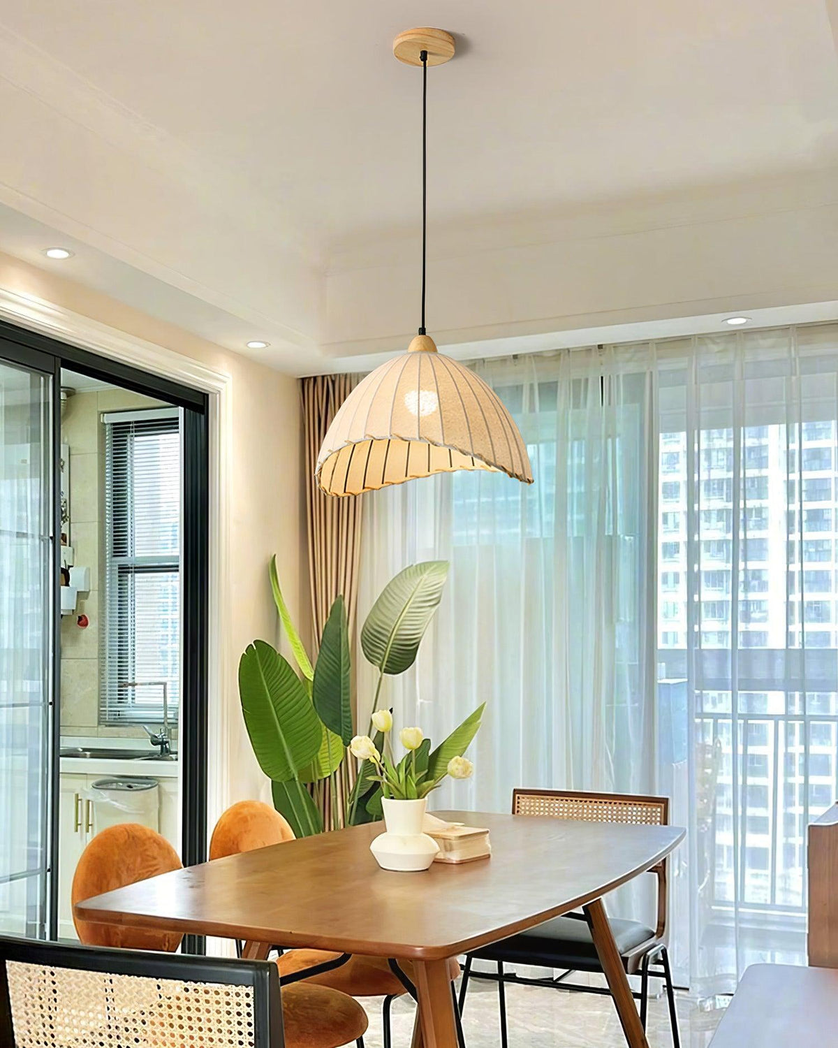 Seloeria Pendant Light