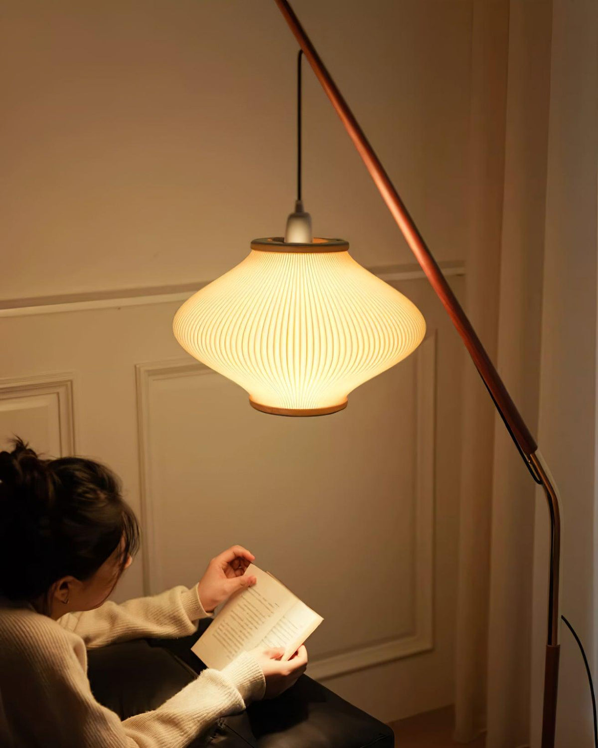 Elairira Floor Lamp