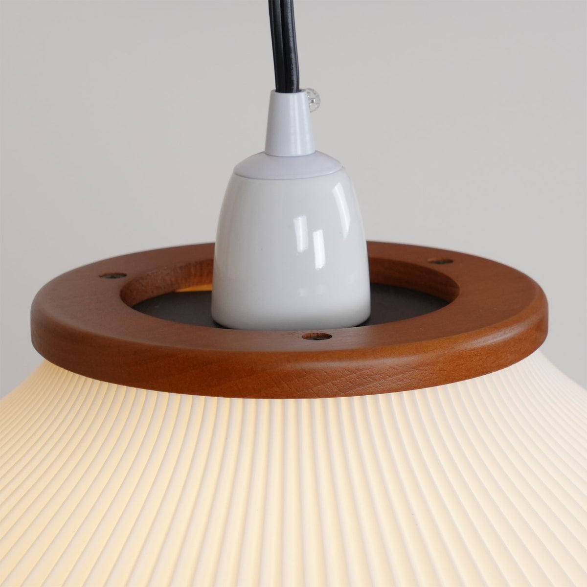 Elairira Floor Lamp