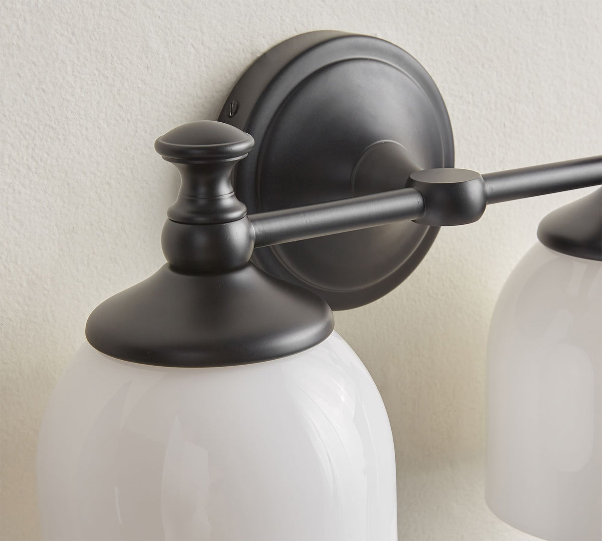 Lioroenne Wall Lamp