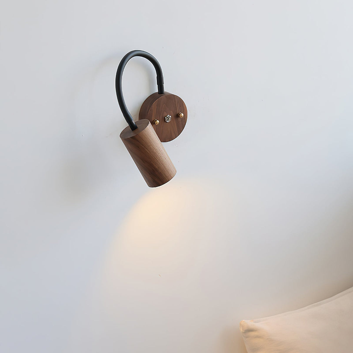 Selaora Wall Lamp