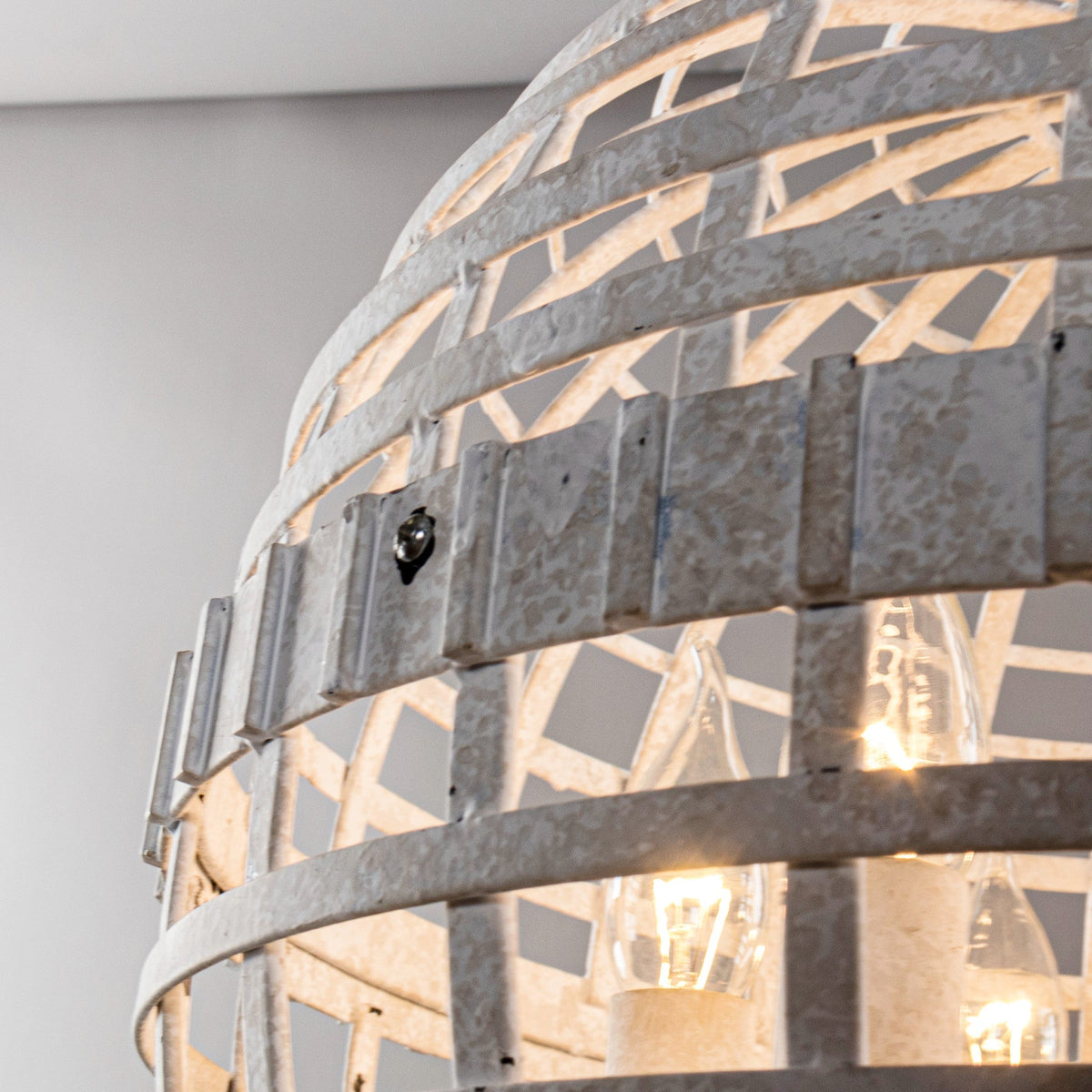 Rivaina Globe Pendant Lamp