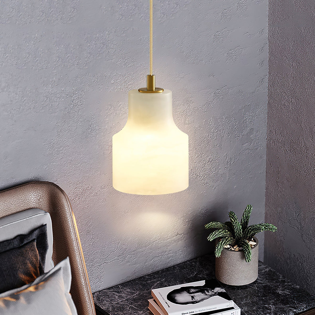 Kuvimar Alabaster Pendant Light Brass Luxurious