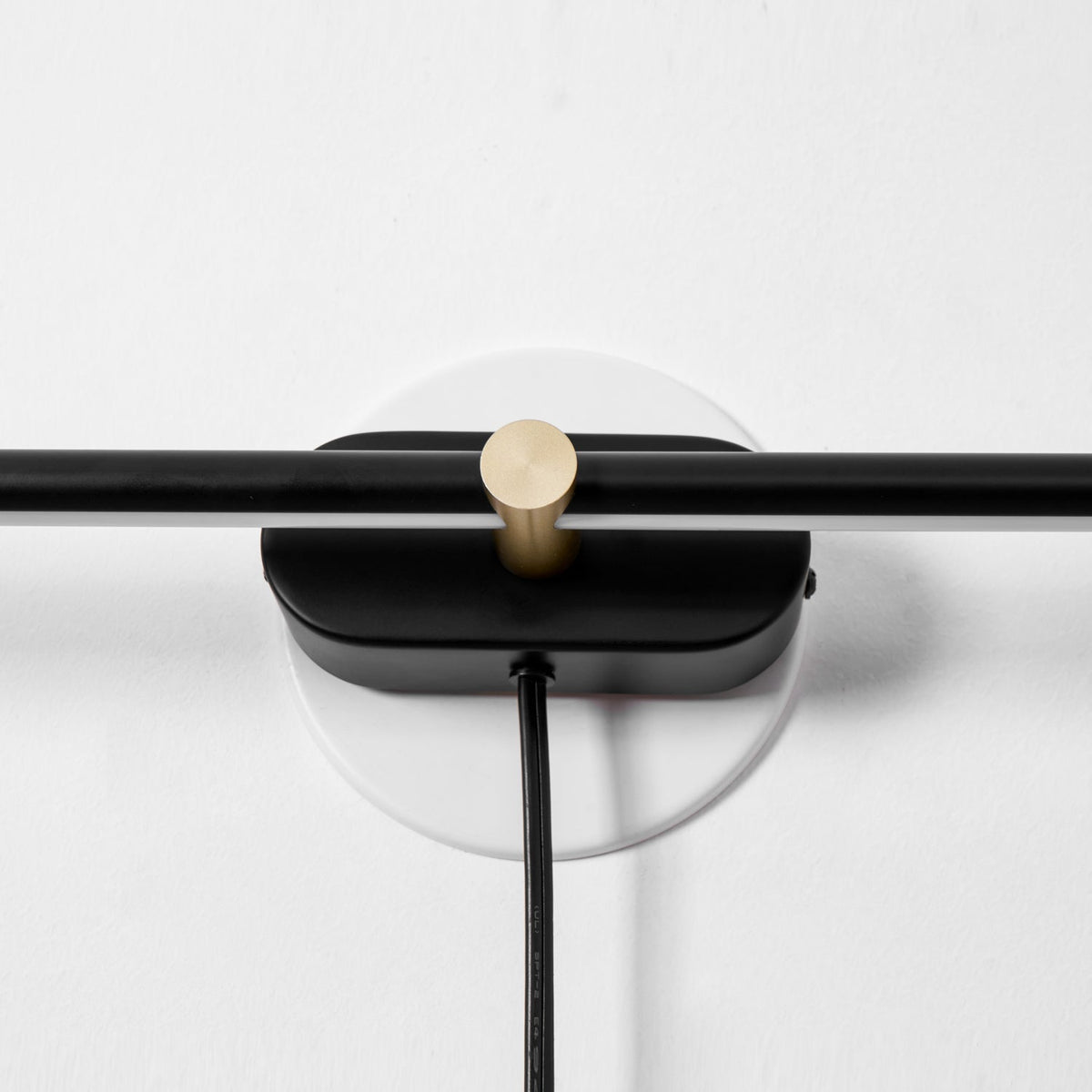 Elaoira Wall Lamp