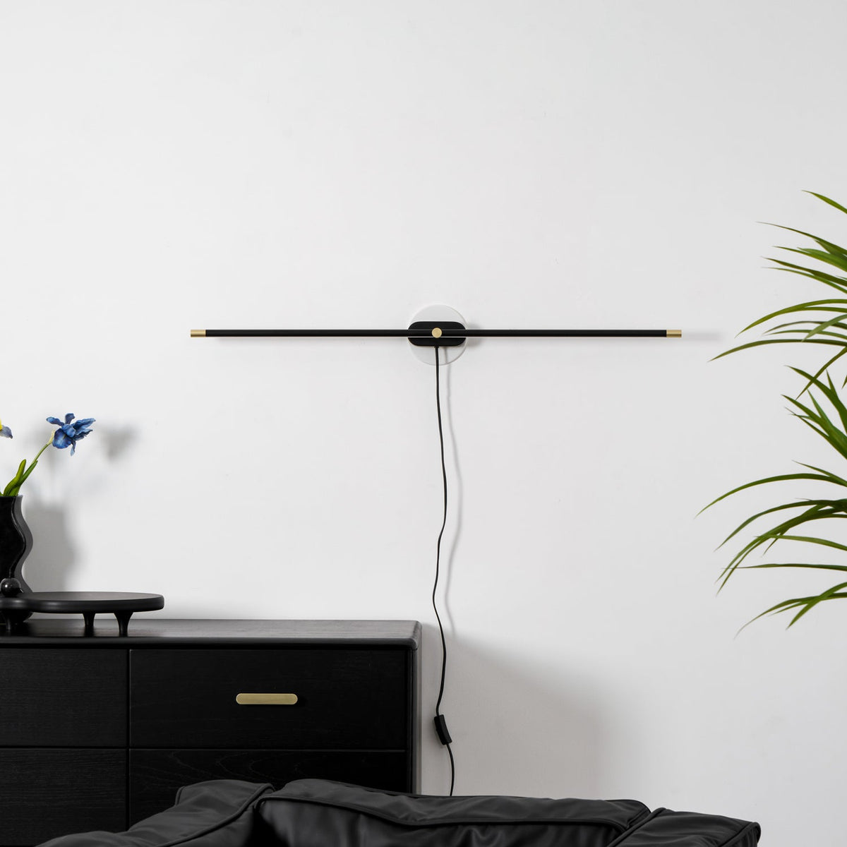 Elaoira Wall Lamp