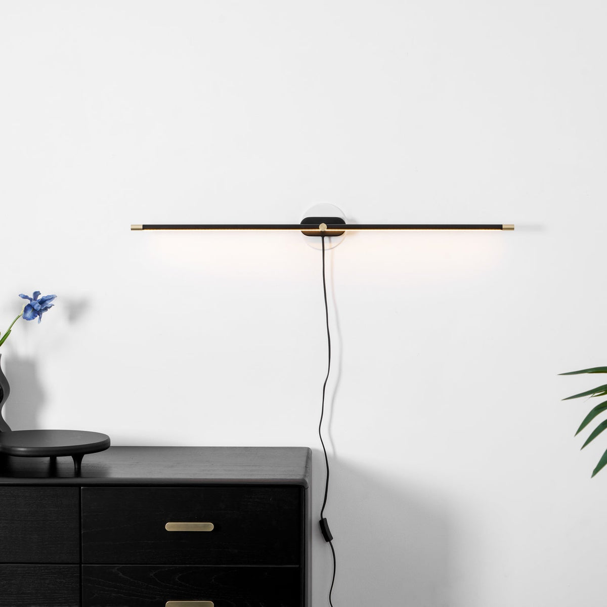 Elaoira Wall Lamp