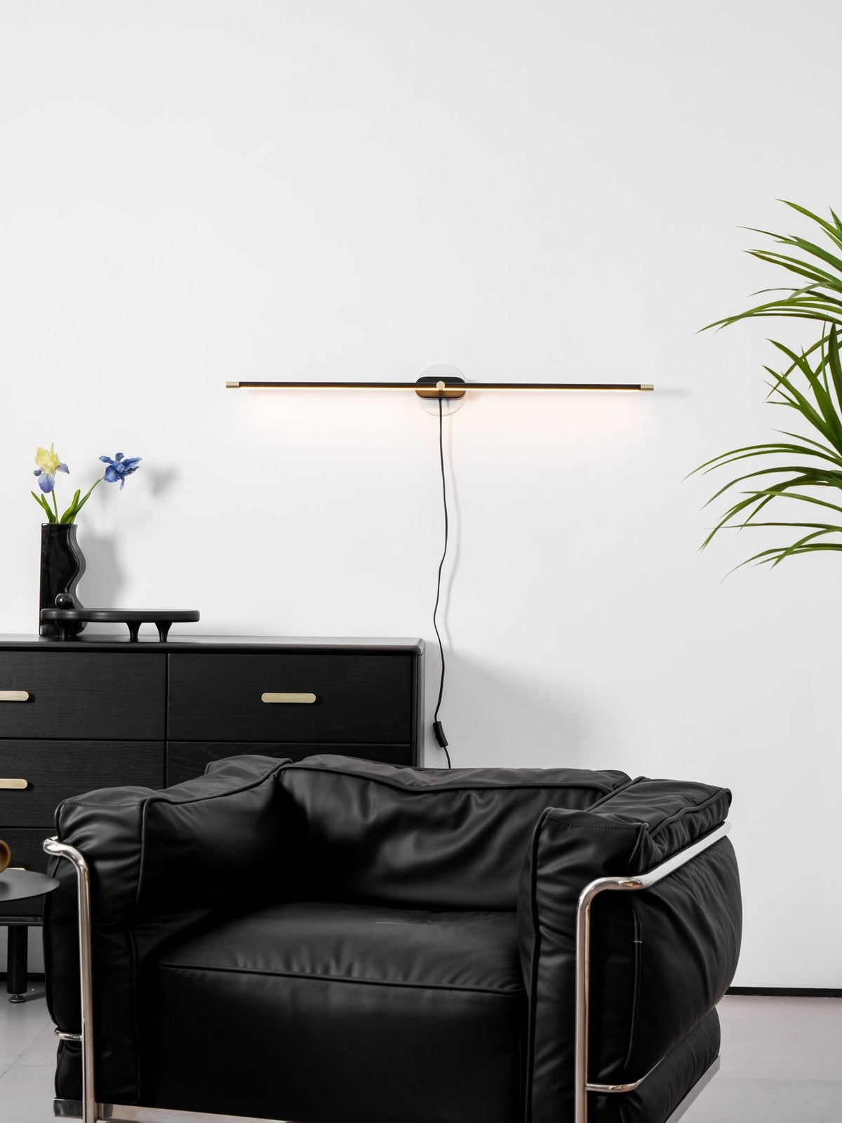 Elaoira Wall Lamp