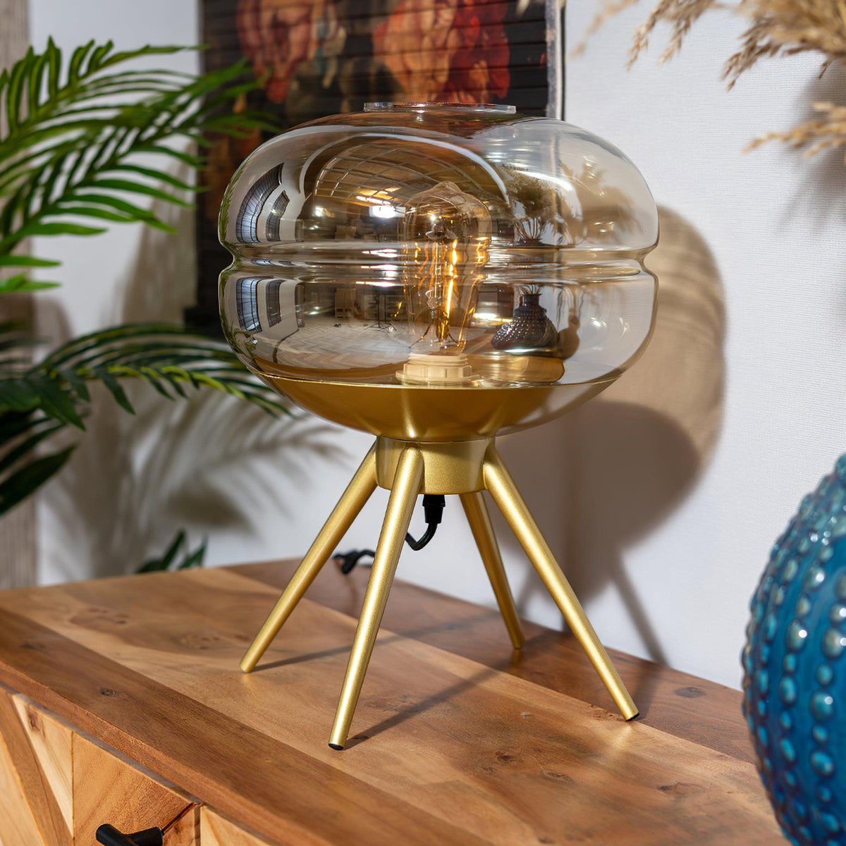 Lumaira Moda Table Lamp
