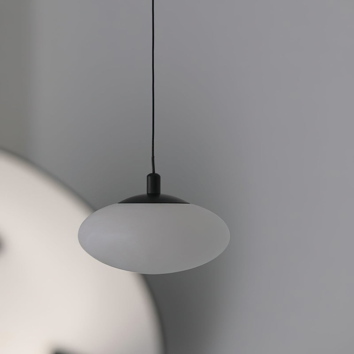 Cuthean Brass Alabaster Pendant Lamp
