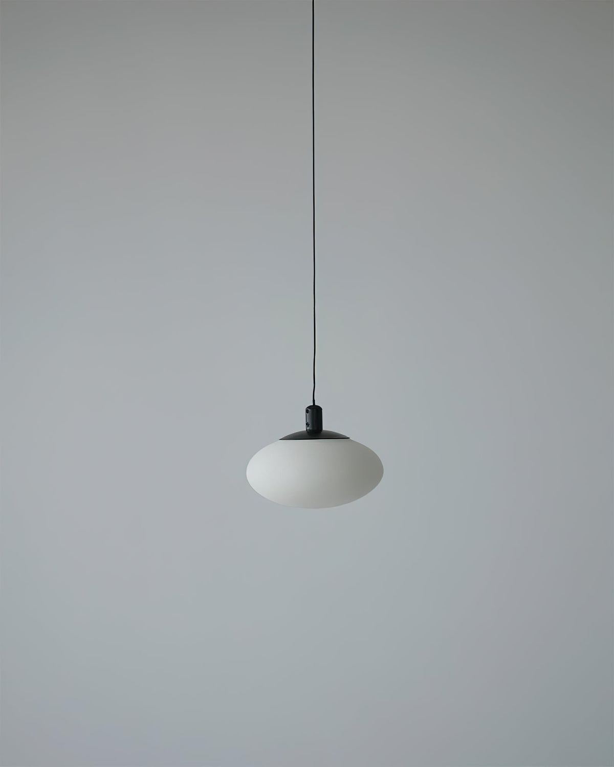 Cuthean Brass Alabaster Pendant Lamp